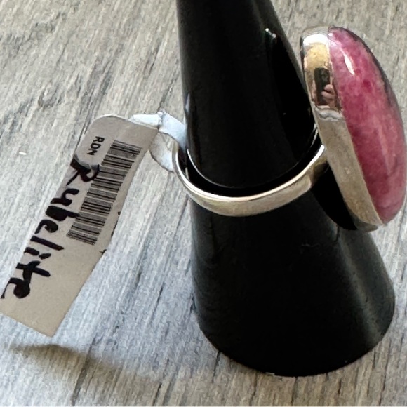 Large Rhodonite Ring - Picture 6 of 15